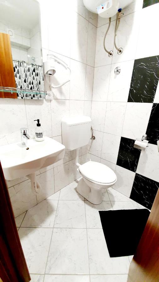 Apartmani Brko Kotor Varos Eksteriør bilde